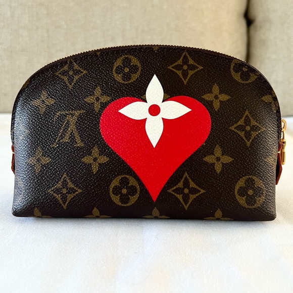 Louis Vuitton Game On Cosmetic Pouch - Picture 1 of 13